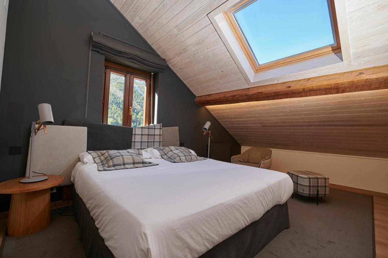 איסאבה Hostal Lola מראה חיצוני תמונה