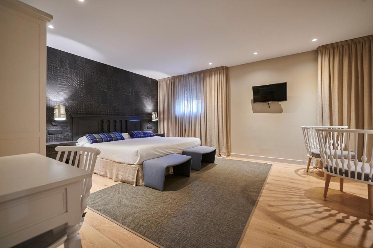 איסאבה Hostal Lola מראה חיצוני תמונה