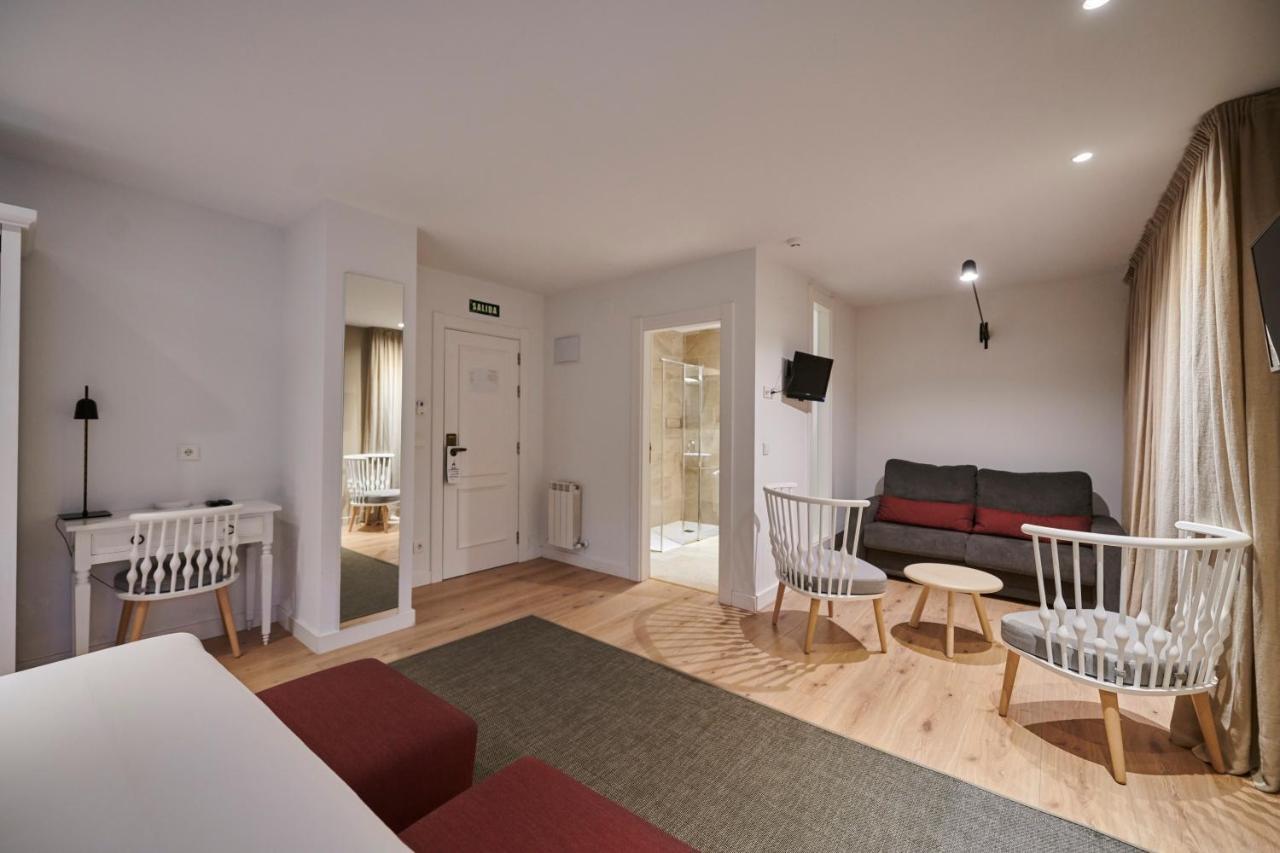 איסאבה Hostal Lola מראה חיצוני תמונה