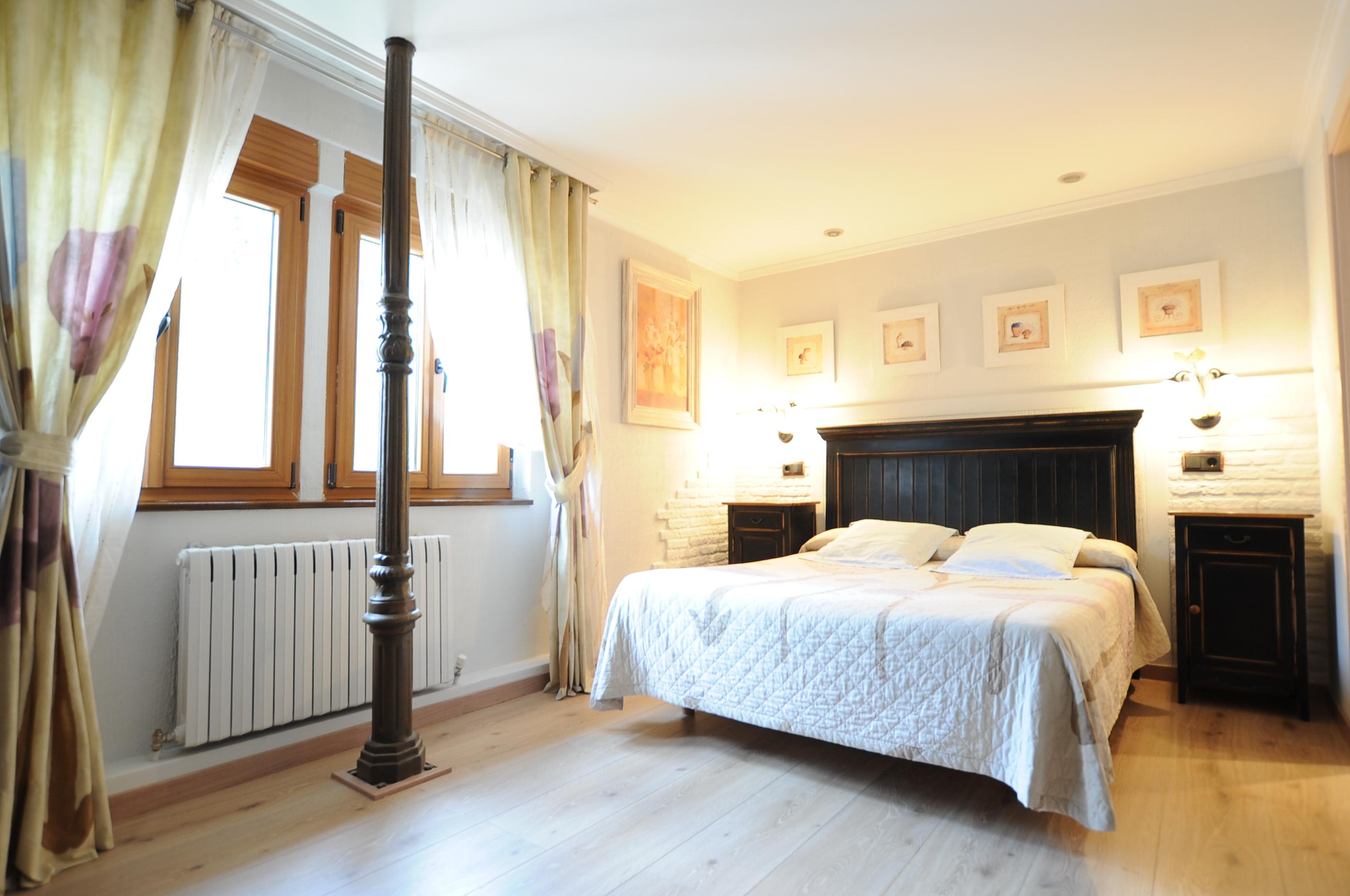איסאבה Hostal Lola מראה חיצוני תמונה