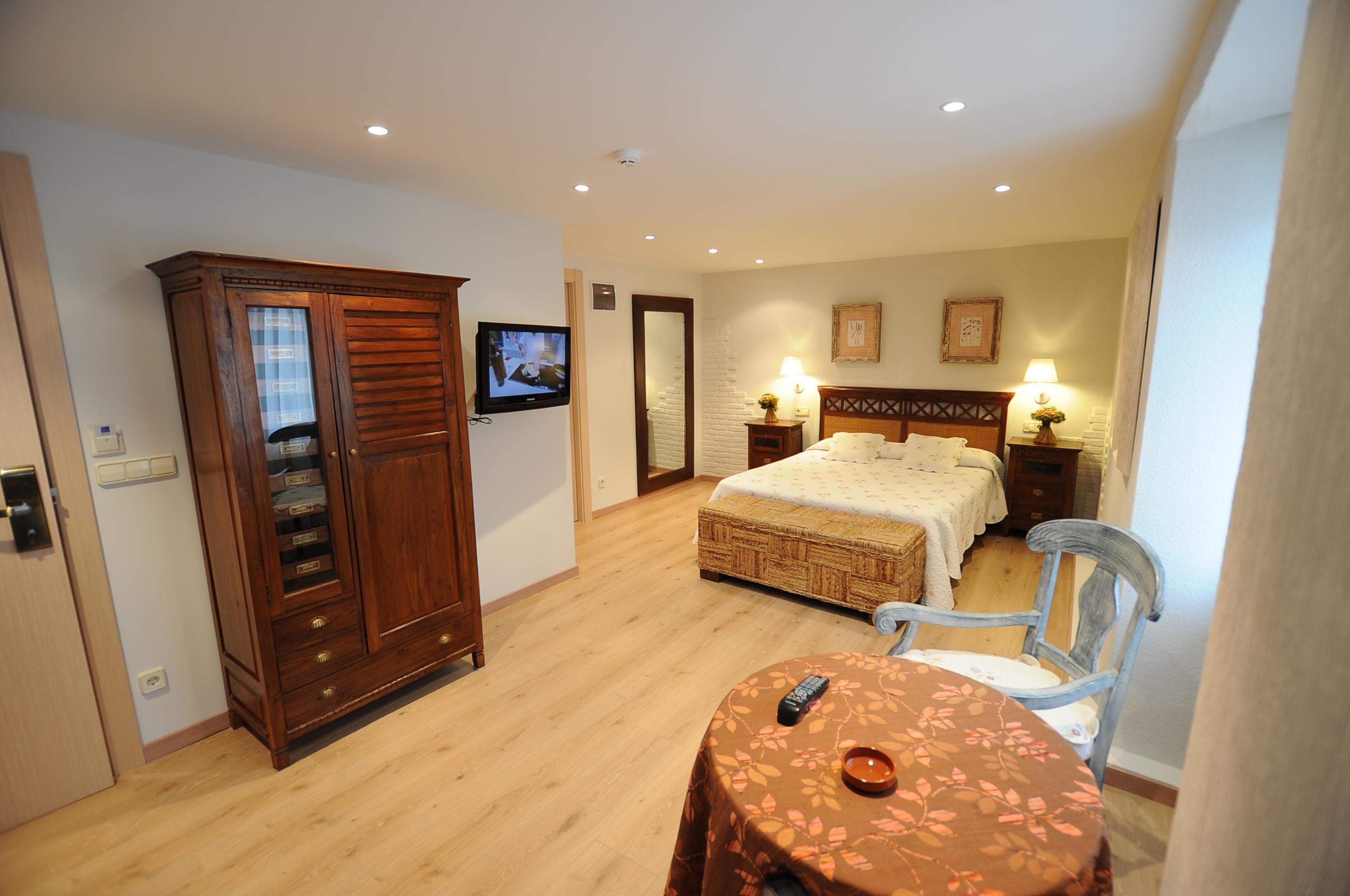 איסאבה Hostal Lola מראה חיצוני תמונה